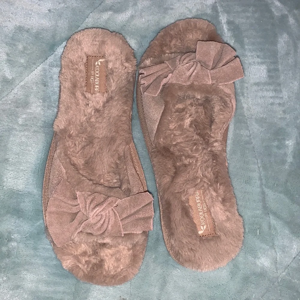 Koolaburra by ugg fuzzy sandals - Picture 2 of 4